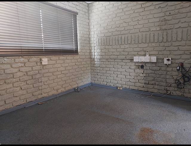 82M² OFFICE TO LET IN MEYERTON CENTRAL